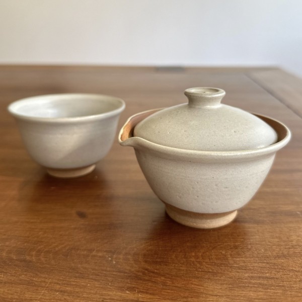 Shiboridashi y cuenco en ceramica gres Gris mate