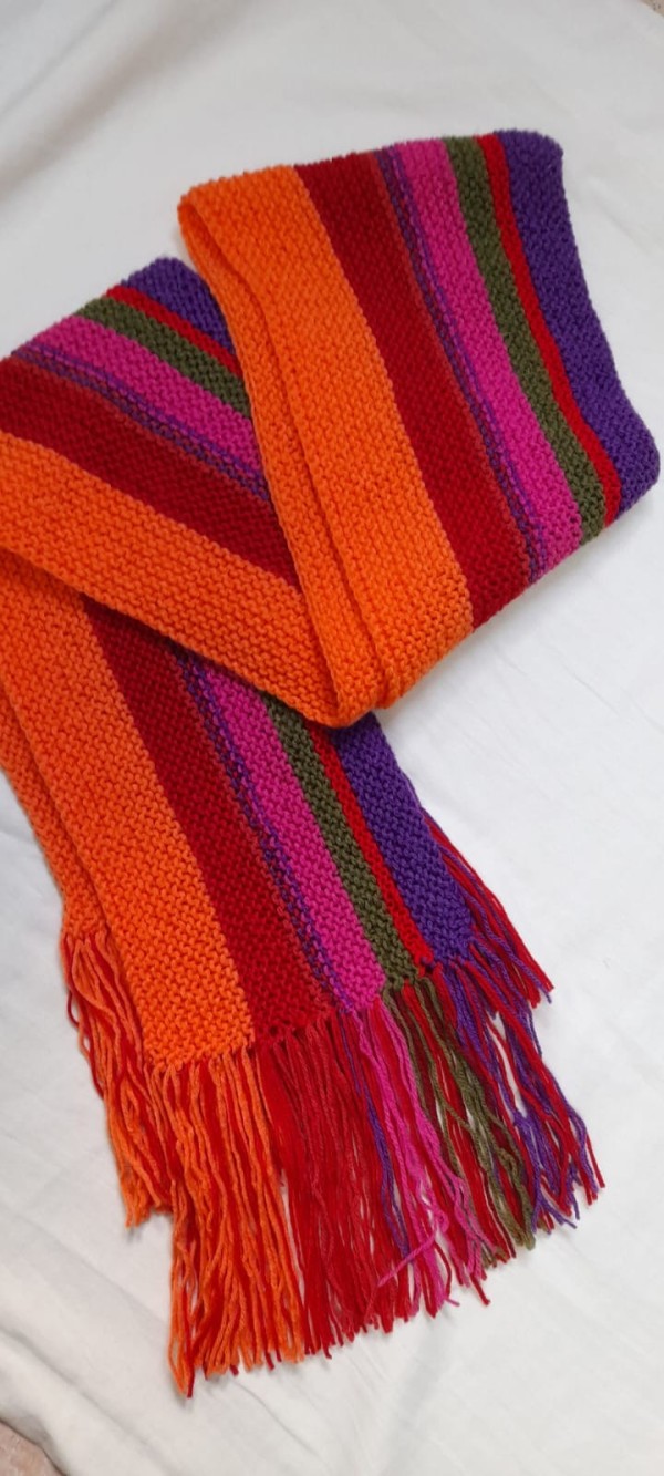 Bufanda Colores Tejida a Mano - con flecos