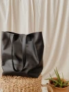 Cartera Humus Negra - 100% Cuero