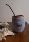 Mate con funda tejida