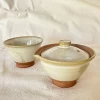 Shiboridashi y cuenco en ceramica gres beige-mostaza