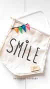Banderin Bordado Smile