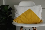 Almohadon Decorativo Tusor Combinado Mostaza